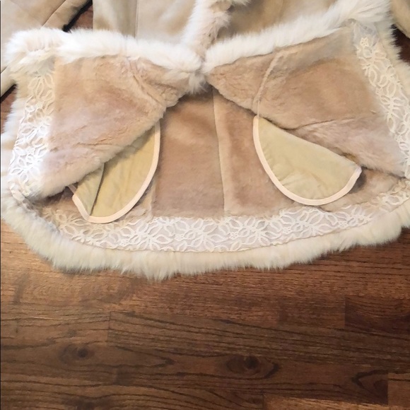 M Real sheepskin coat fits more like S - Picture 8 of 10